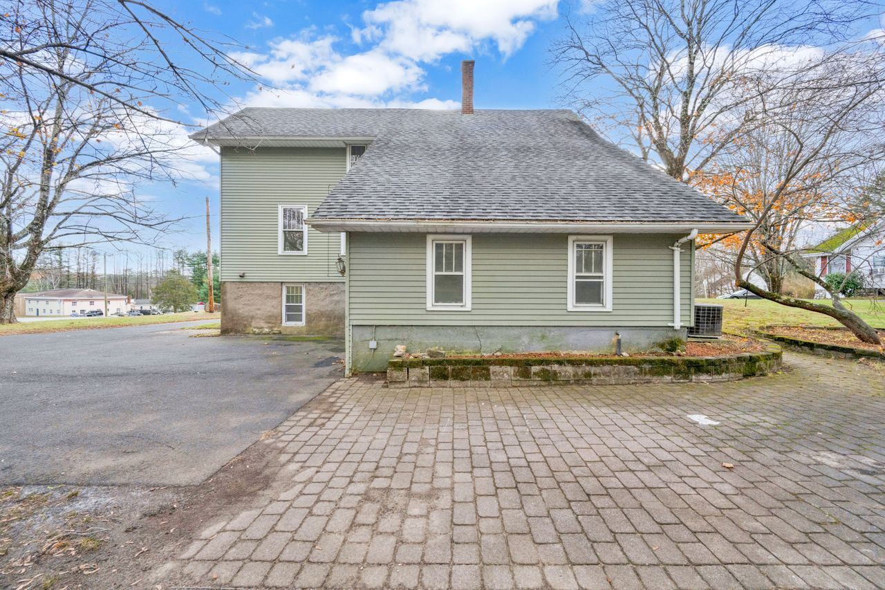 115 West Stafford Road