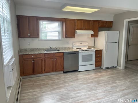 Apartment For Rent - 7 Terrace Place #B<br/> Litchfield County, New Milford, CT 06776