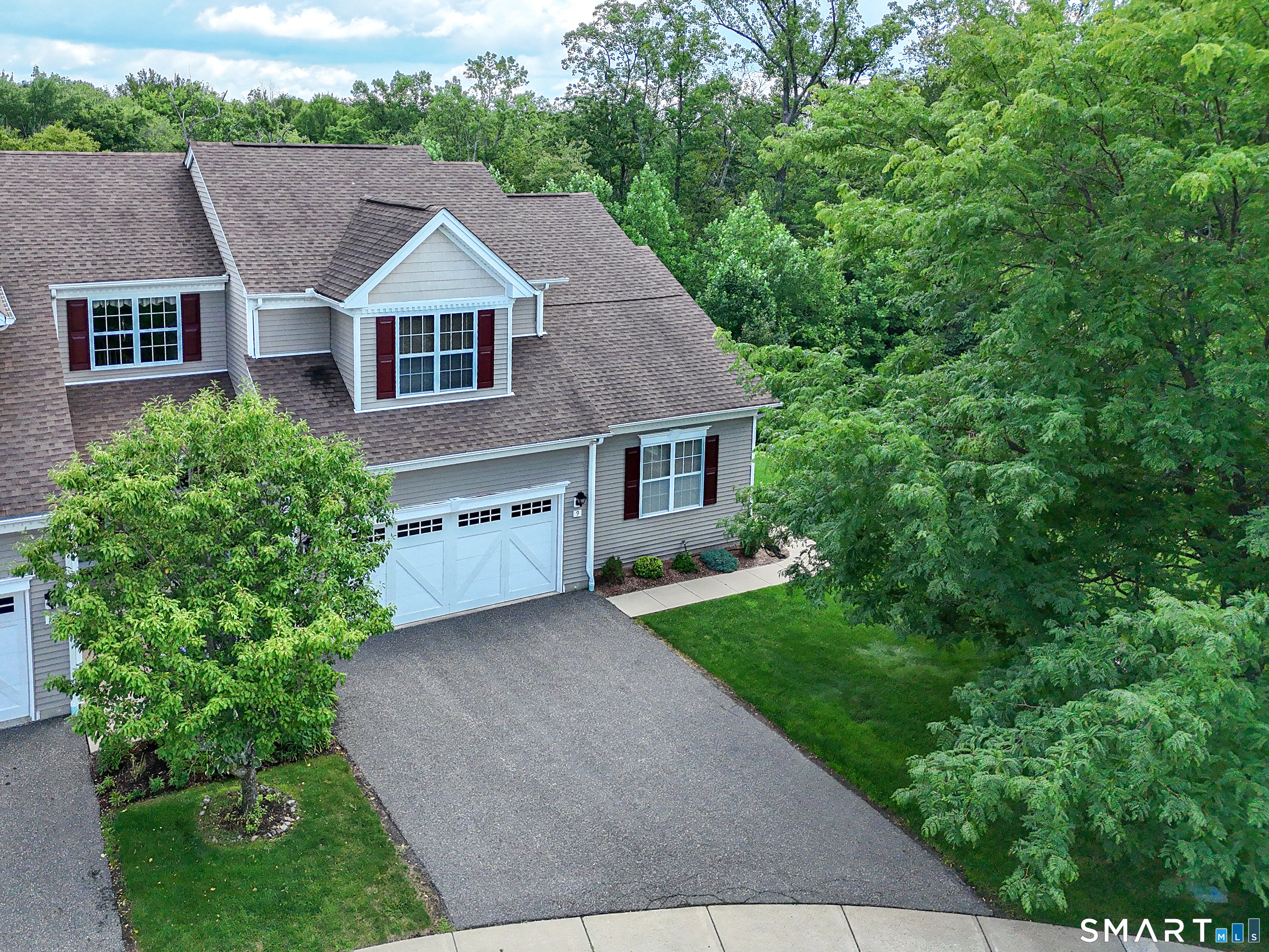 9 Poplar Drive