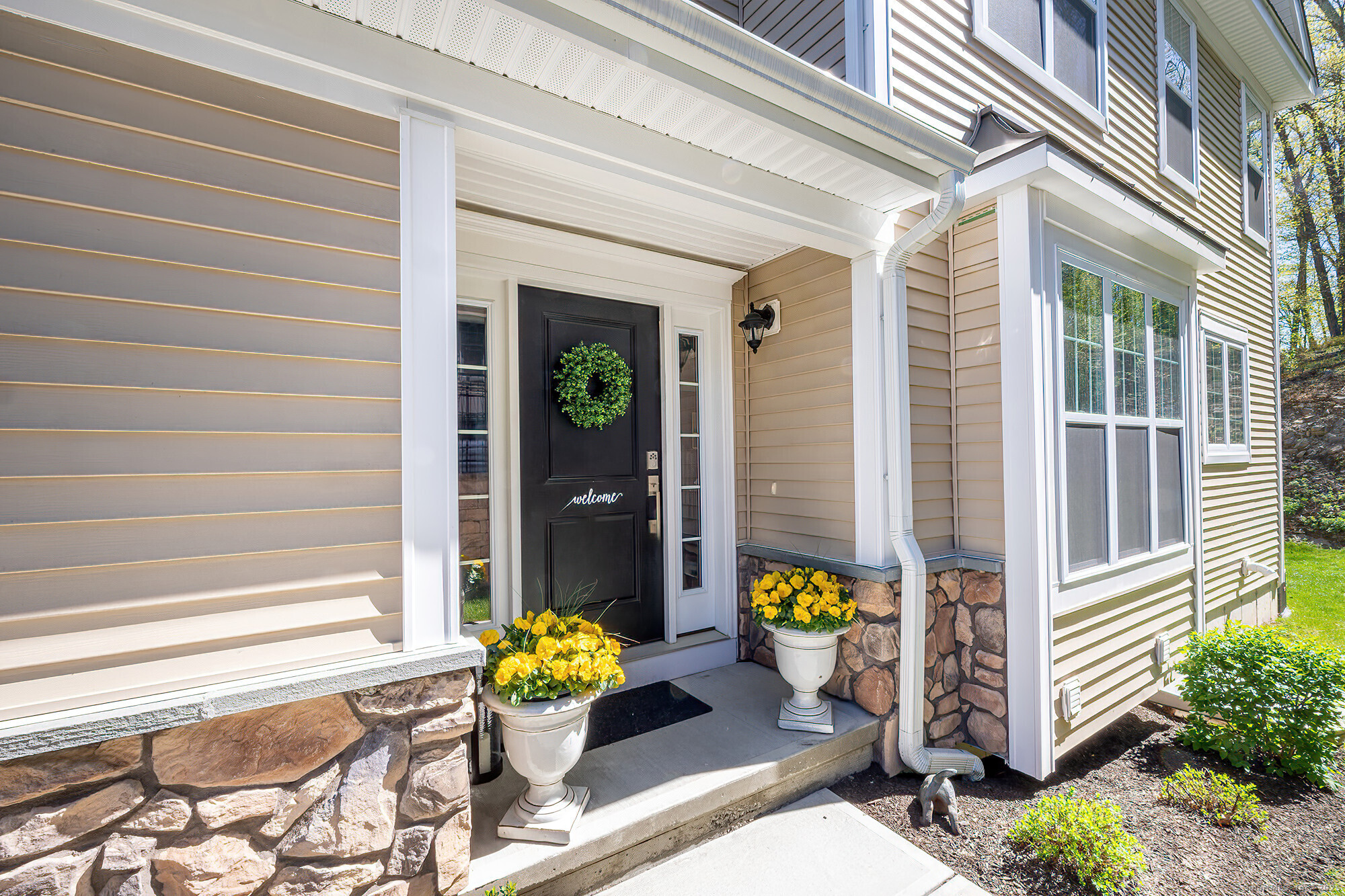 20 Hunting Ridge Lane #20, Bethel, Connecticut image 2