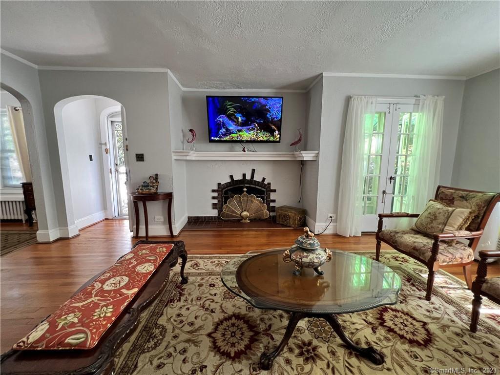 Photo 5 of 35 of 340 Glenbrook Road house