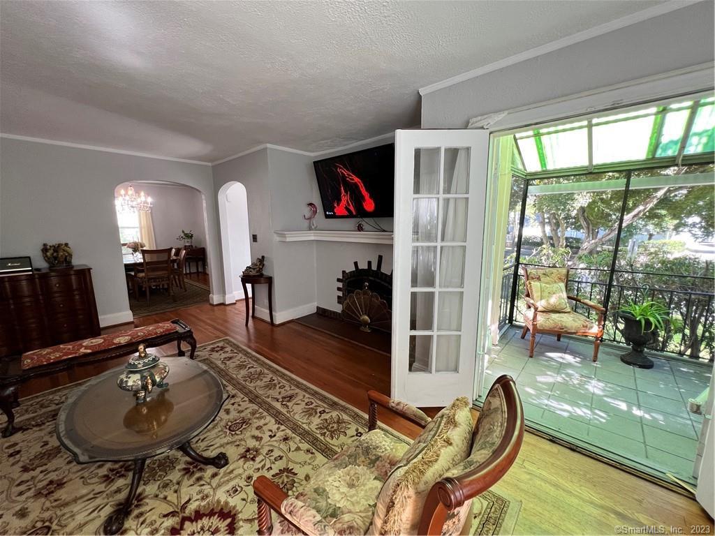 Photo 10 of 35 of 340 Glenbrook Road house