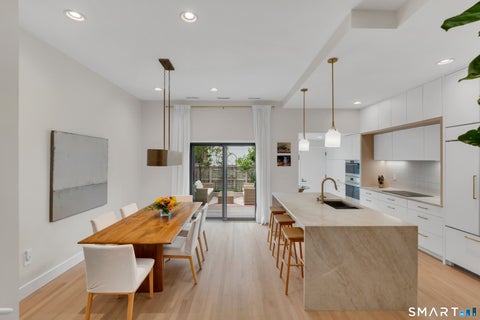 Condo For Sale - 29 Temple Court #29<br/> New Haven, CT 06510