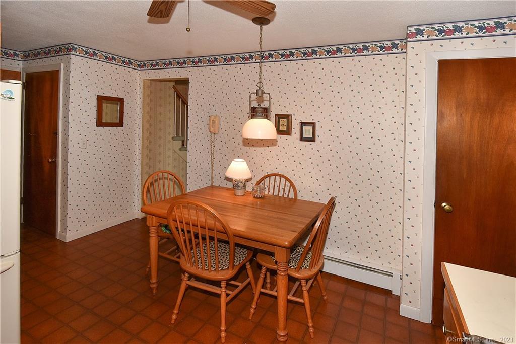 Photo 16 of 32 of 125 Hany Lane house