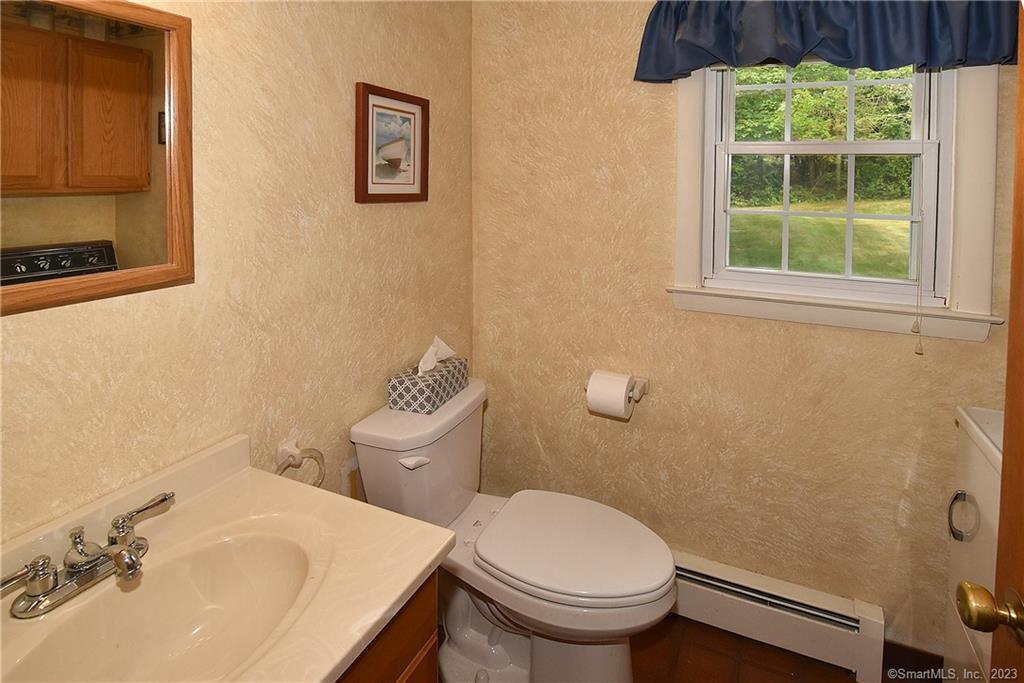 Photo 23 of 32 of 125 Hany Lane house