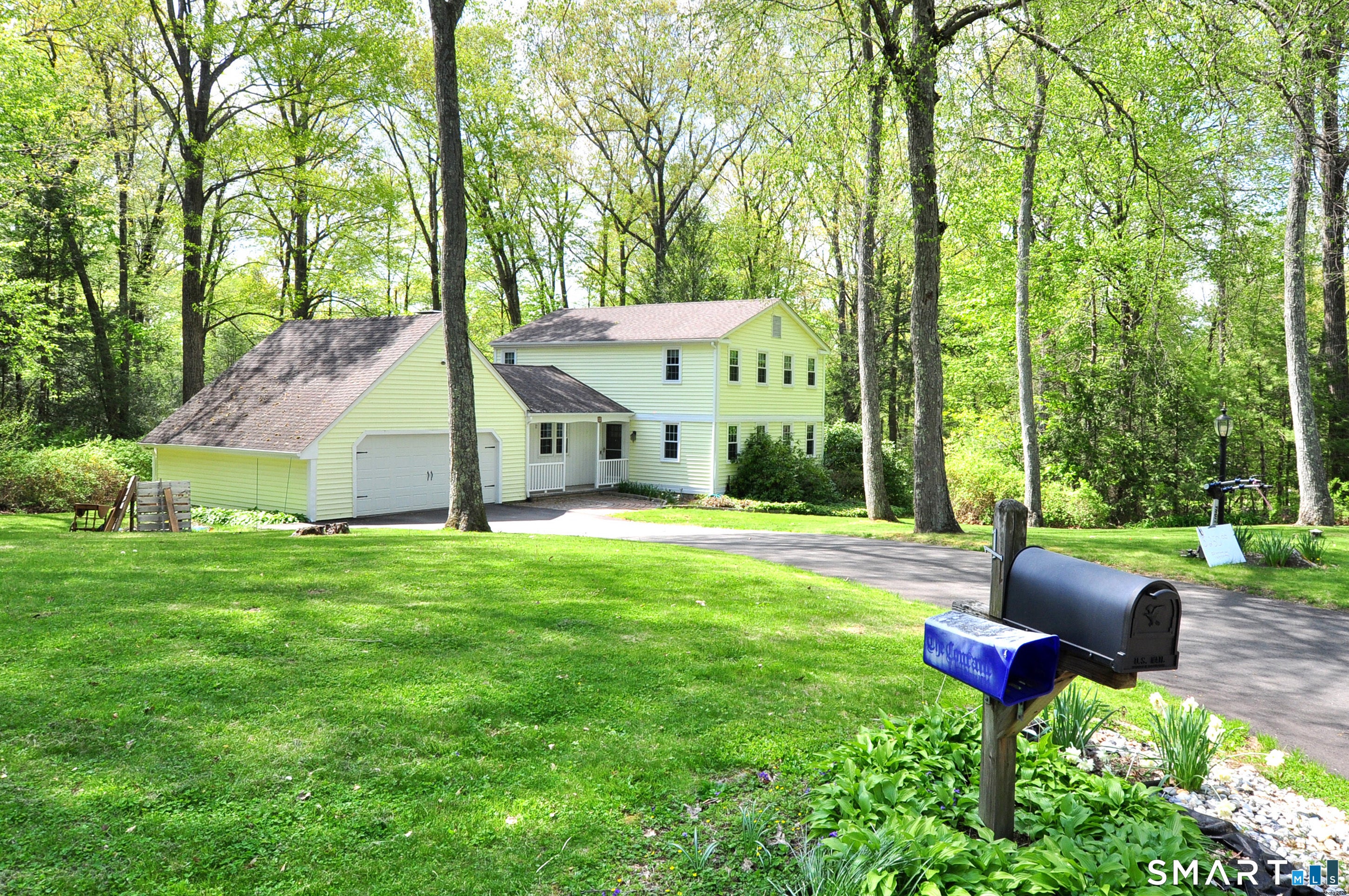 11 Roundhill Road