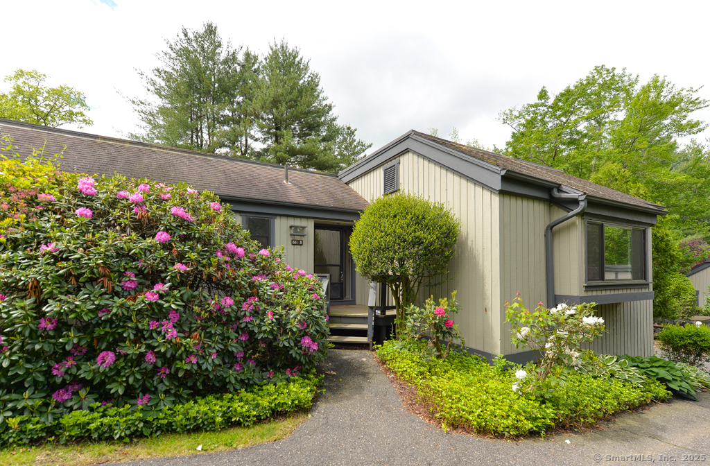 881 Heritage Village #B, Southbury, Connecticut image 1