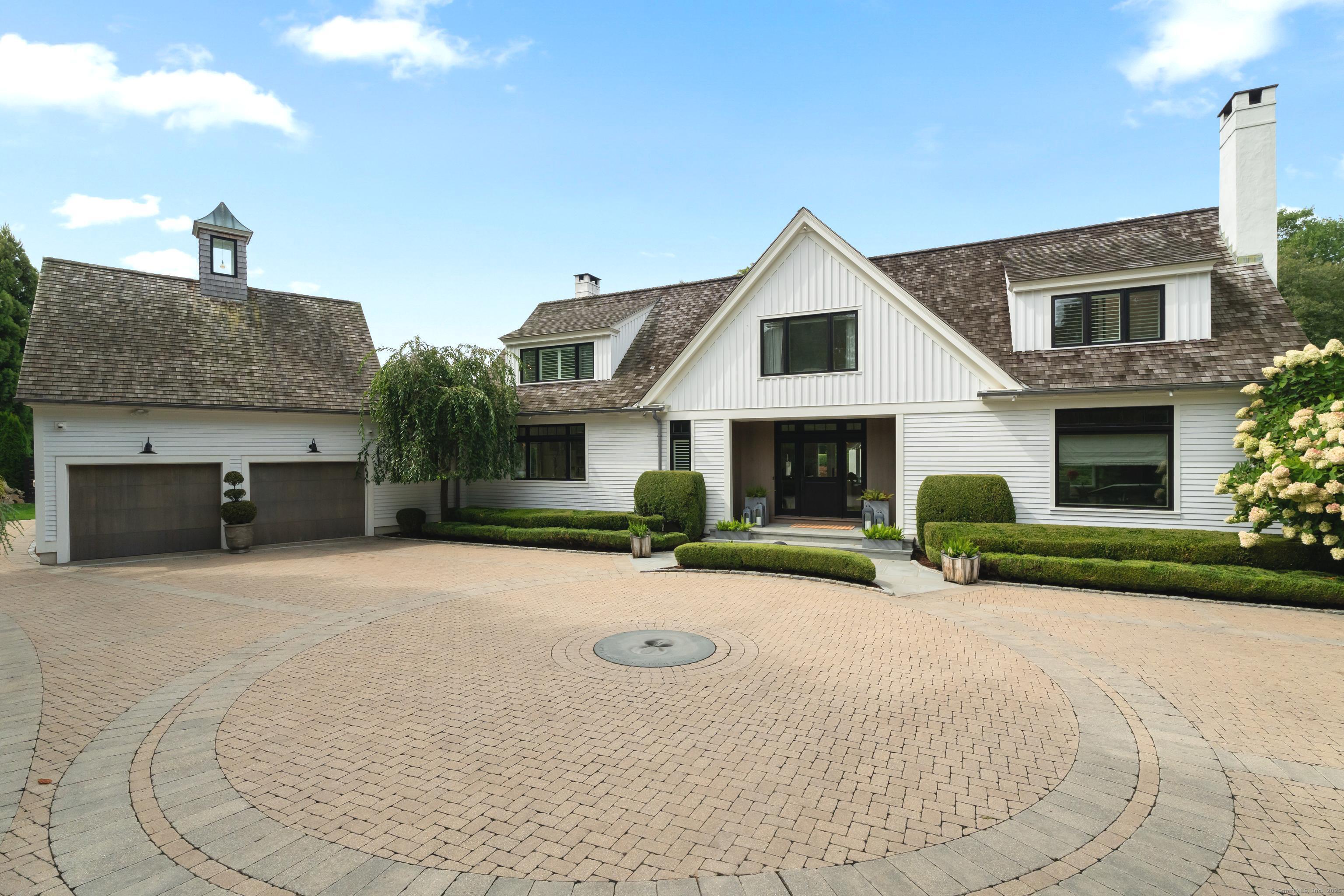 8 Gaylea Drive