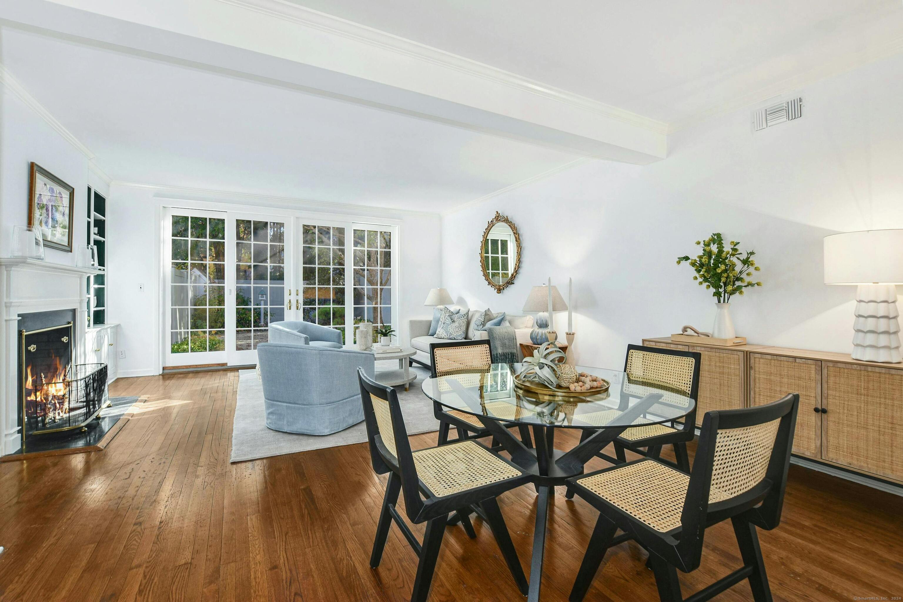 Photo 1 of 330 Elm Street 11, New Canaan, Connecticut, $1,195,000, Web #: 24038734