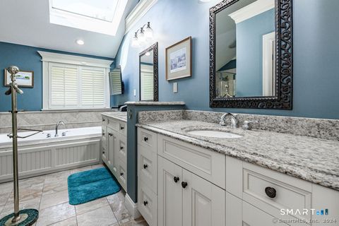 Tiny photo for 2 Bramble Bush #2, Avon, CT 06001 (MLS # 24149337)