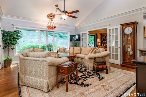 Tiny photo for 2 Bramble Bush #2, Avon, CT 06001 (MLS # 24149337)