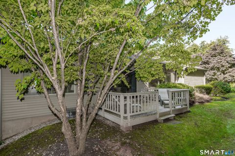 Tiny photo for 2 Bramble Bush #2, Avon, CT 06001 (MLS # 24149337)