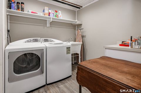 Tiny photo for 2 Bramble Bush #2, Avon, CT 06001 (MLS # 24149337)