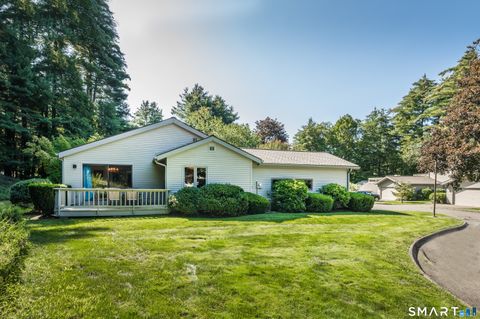 Tiny photo for 2 Bramble Bush #2, Avon, CT 06001 (MLS # 24149337)