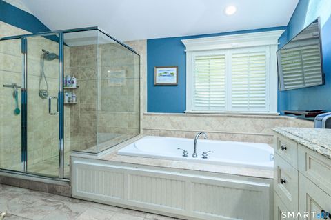 Tiny photo for 2 Bramble Bush #2, Avon, CT 06001 (MLS # 24149337)