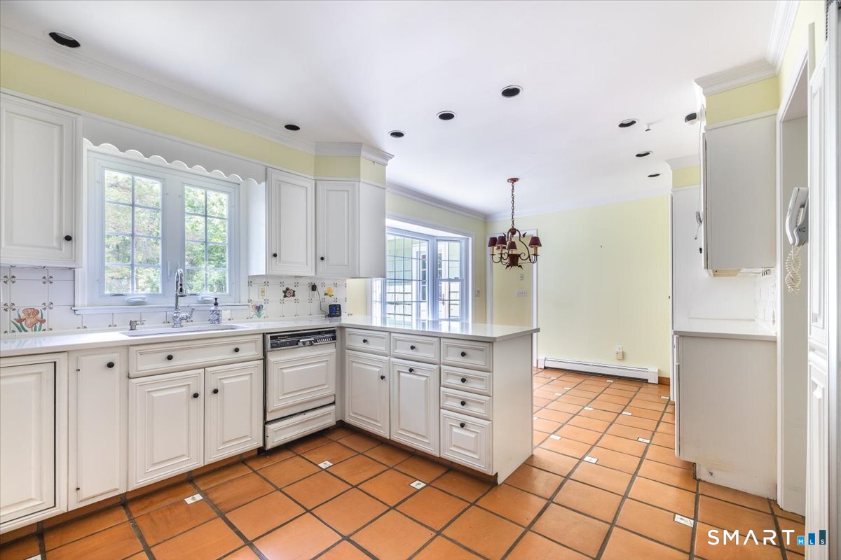 4 Twist Hill Road