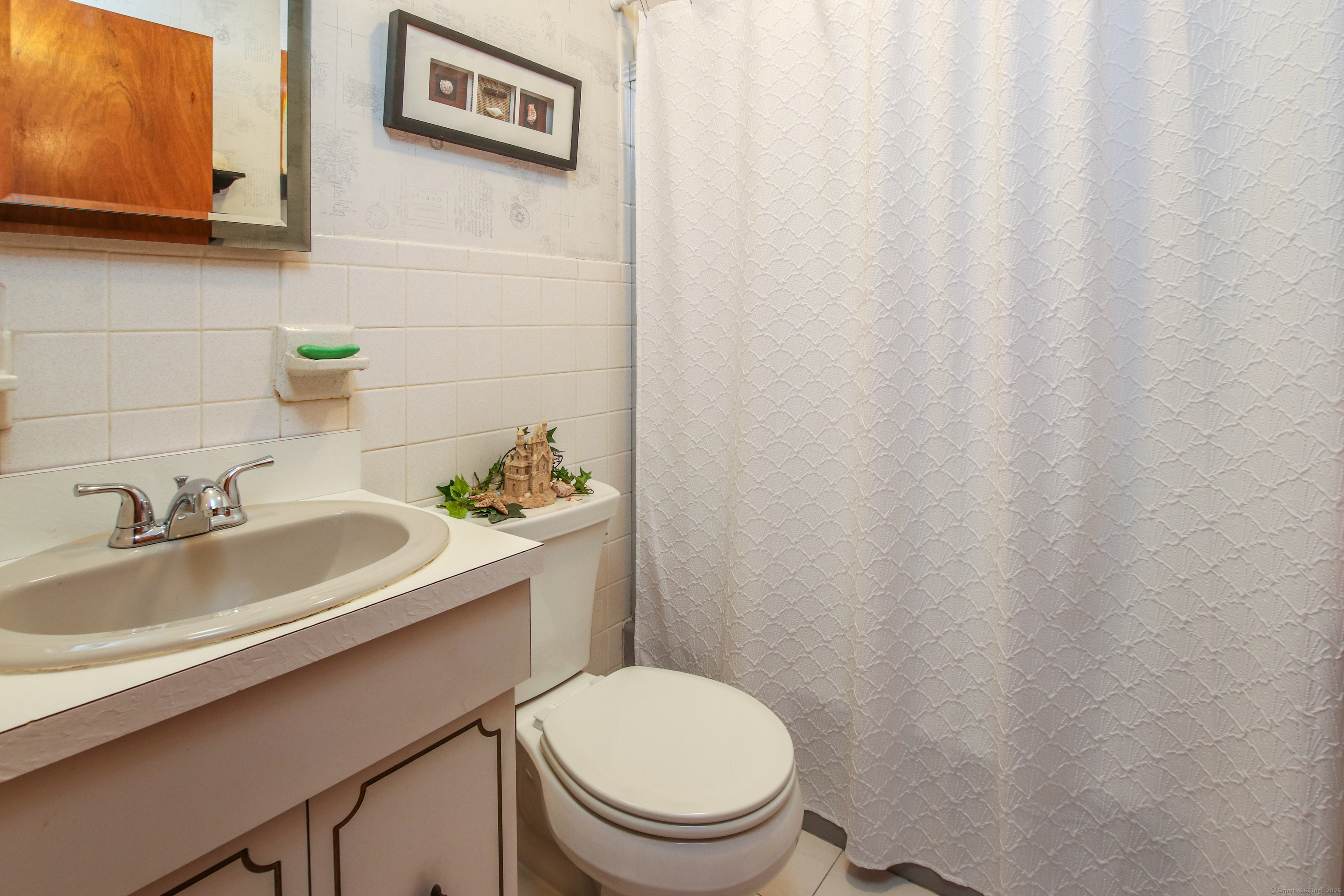 36 Carriage Drive, East Hartford, Connecticut image 29