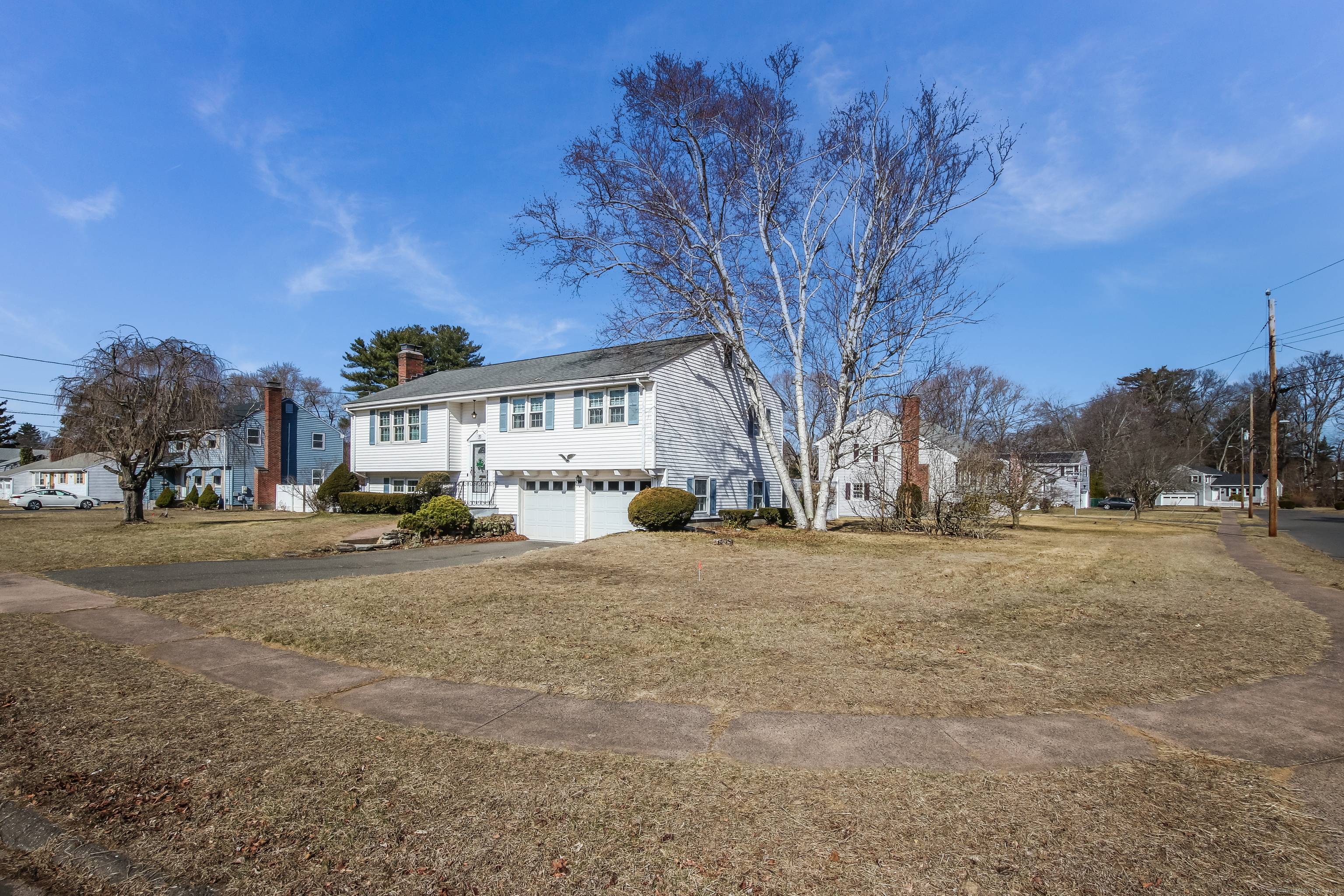 36 Carriage Drive, East Hartford, Connecticut image 2