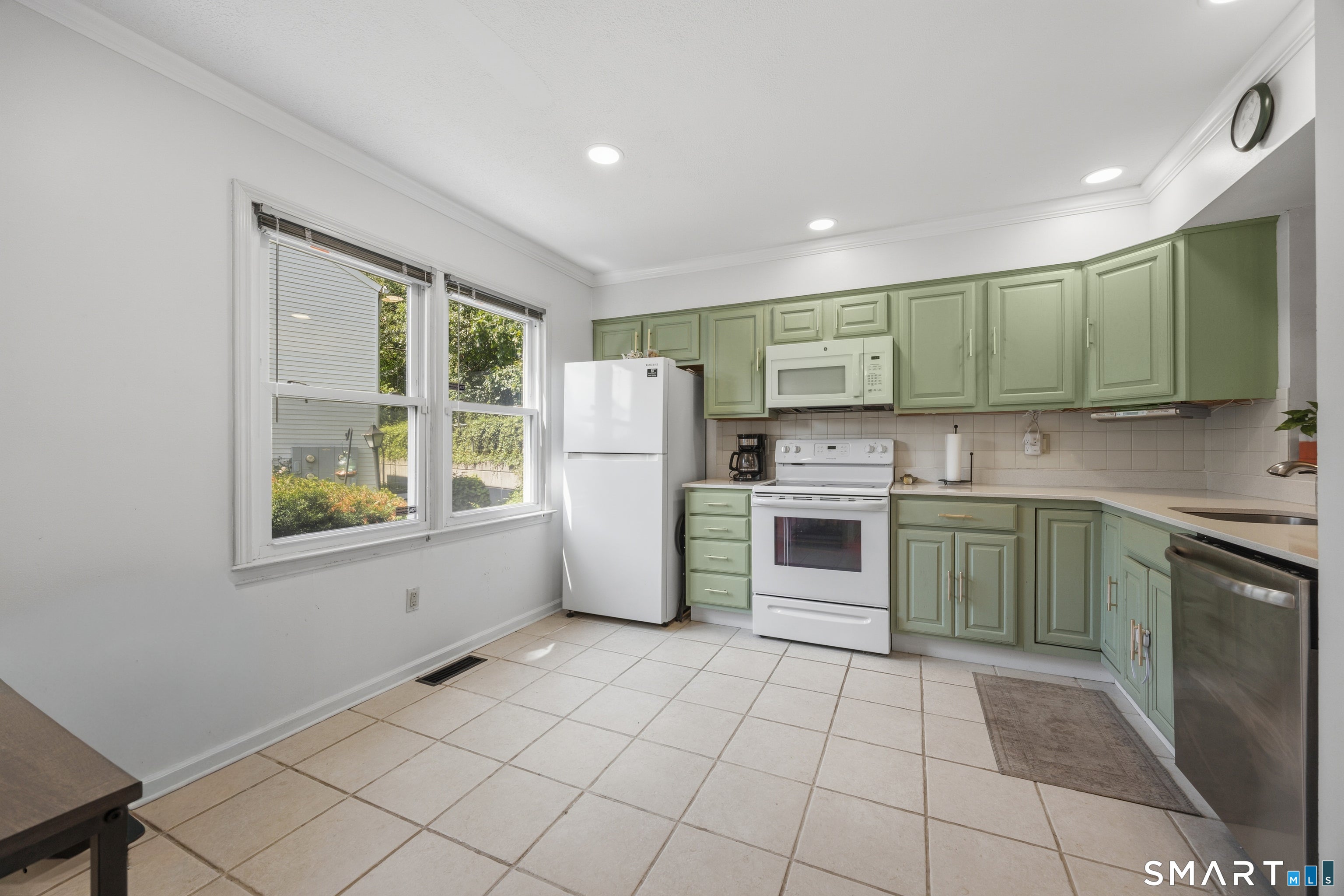 55 Mill Plain Road 12-1