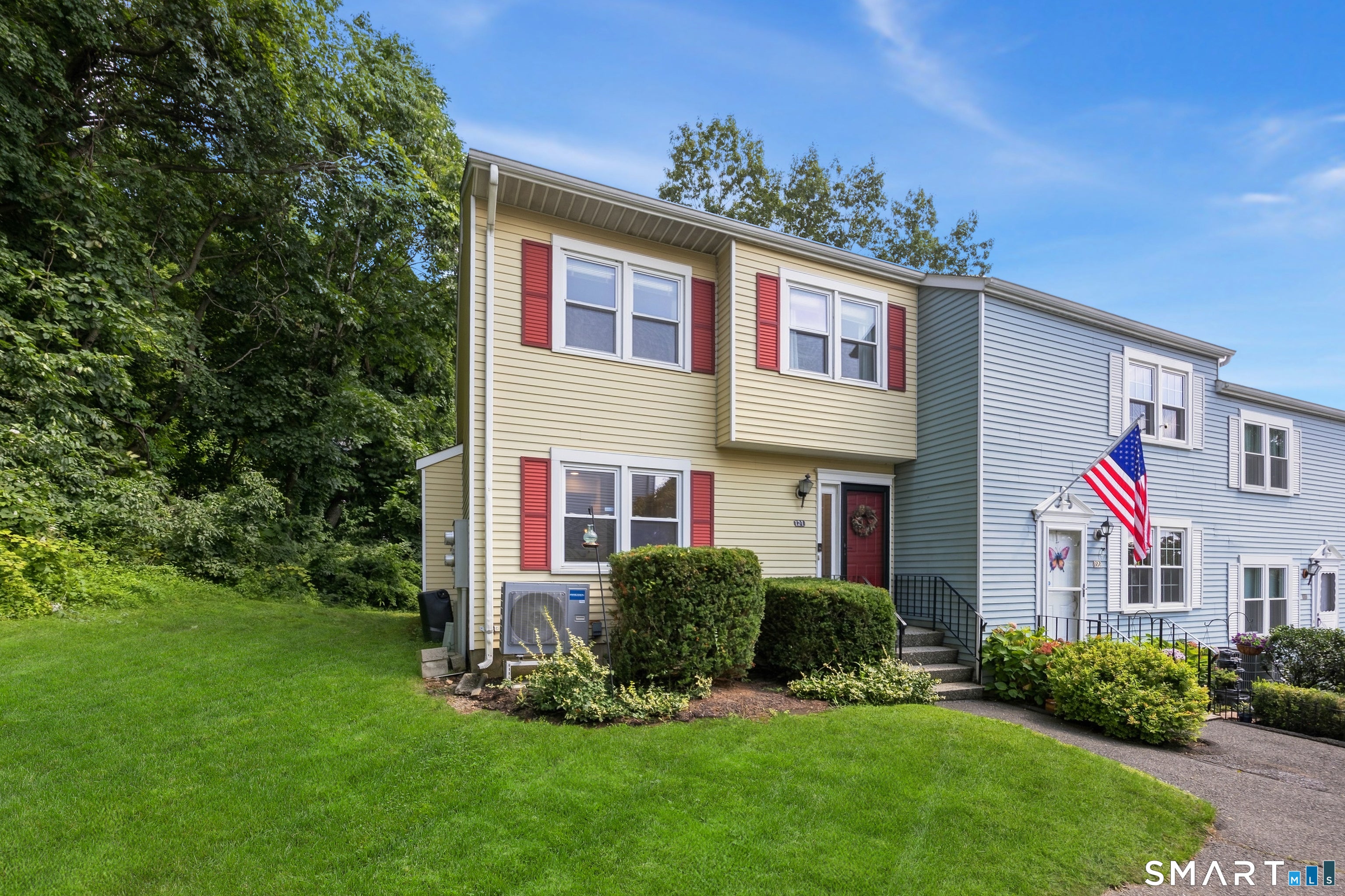 55 Mill Plain Road 12-1
