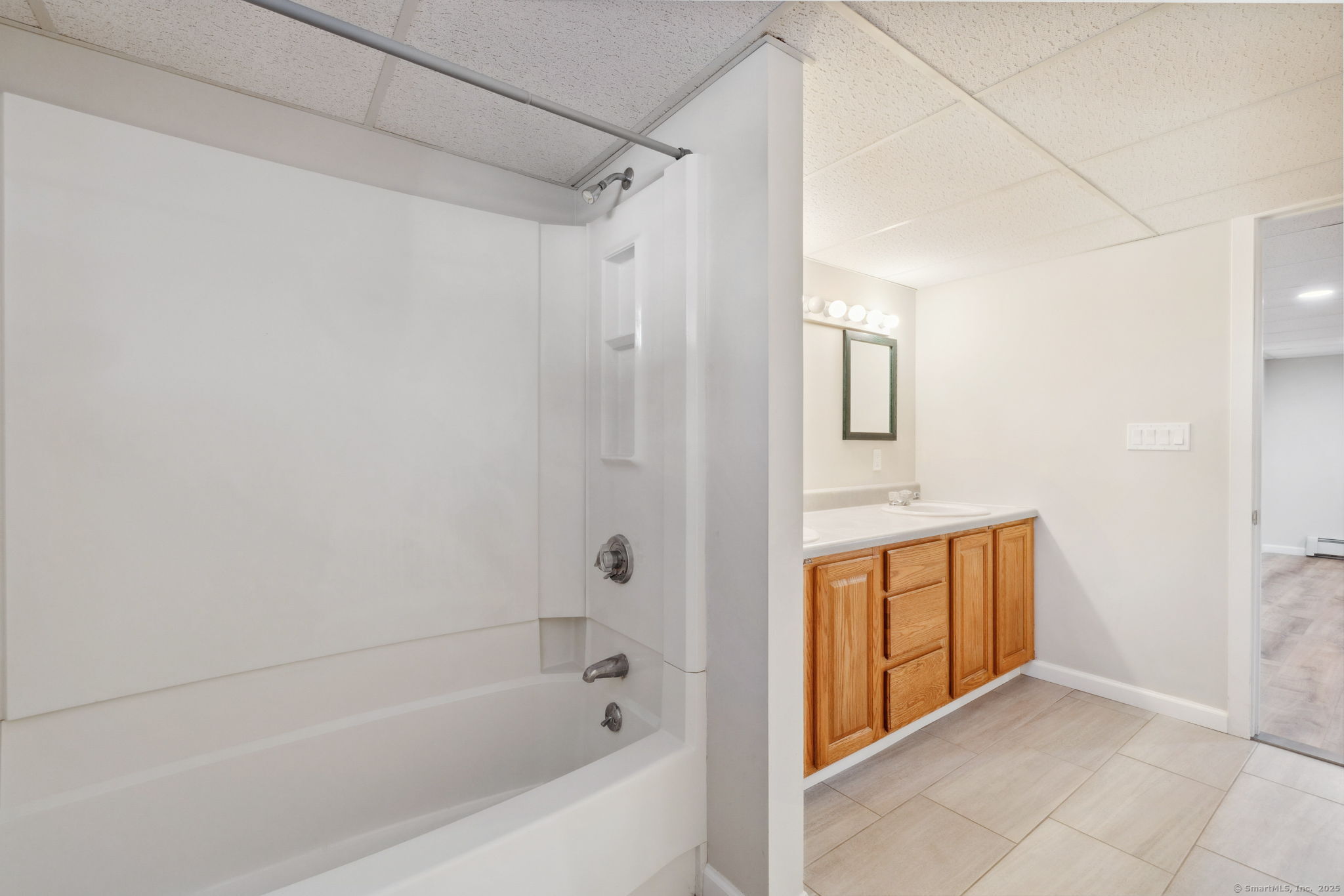 8 Saint Thomas Street, Enfield, Connecticut image 30