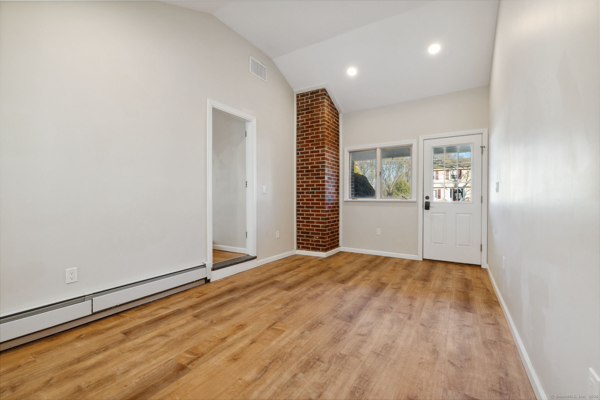 8 Saint Thomas Street, Enfield, Connecticut image 7