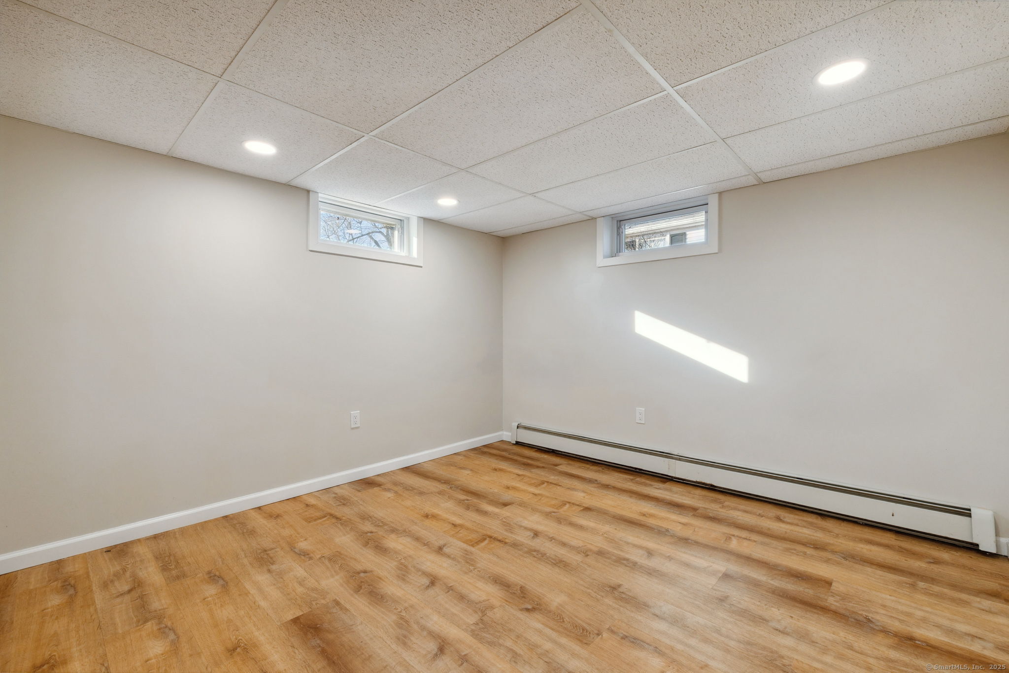 8 Saint Thomas Street, Enfield, Connecticut image 28