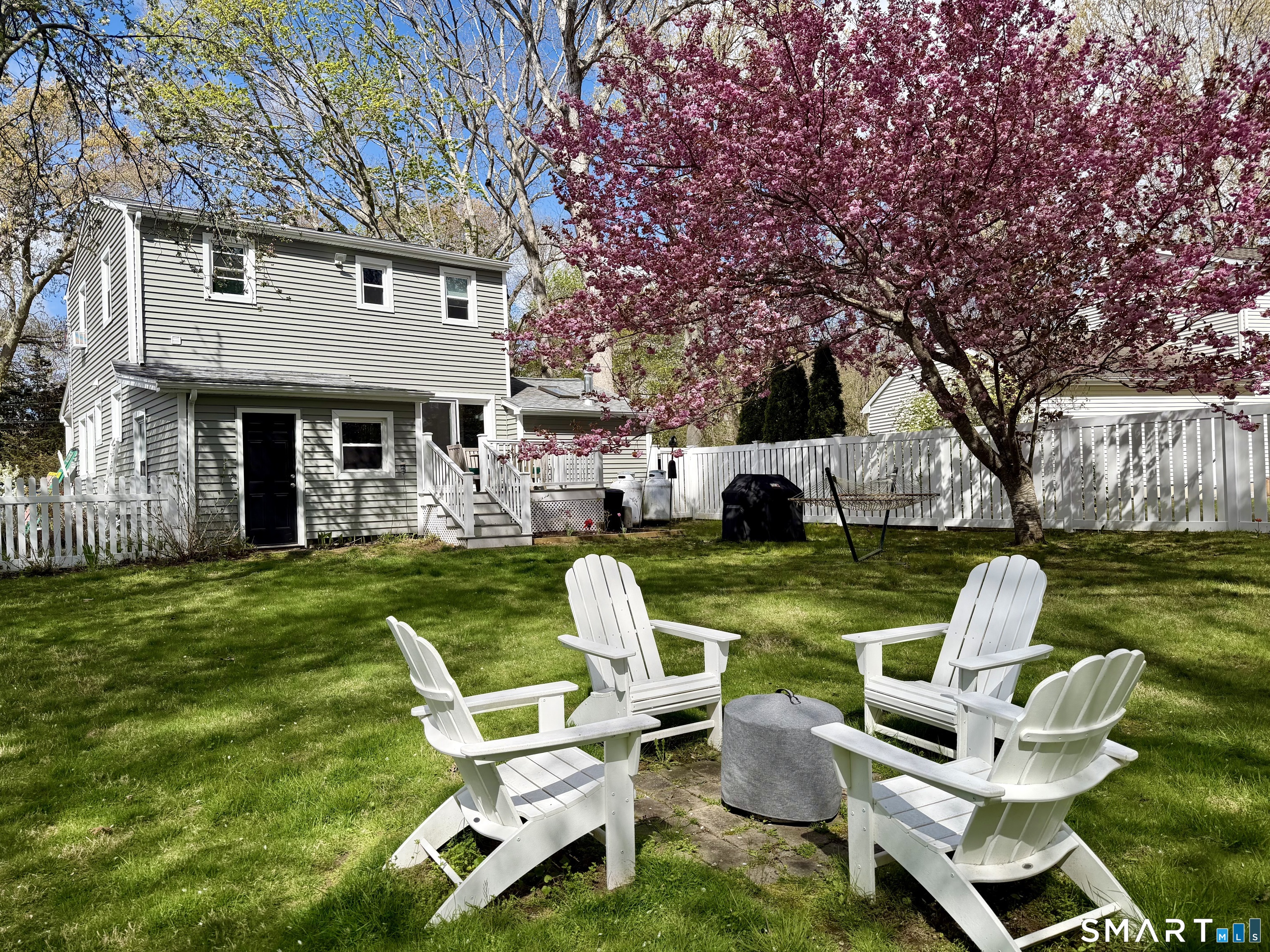 6 Sunset Lane