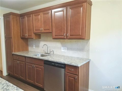 Tiny photo for 167 Heritage Village #E, Southbury, CT 06488 (MLS # 24145356)