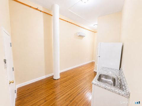 Photo of 105 Bank Street #1F, Waterbury, CT 06701 (MLS # 24095629)