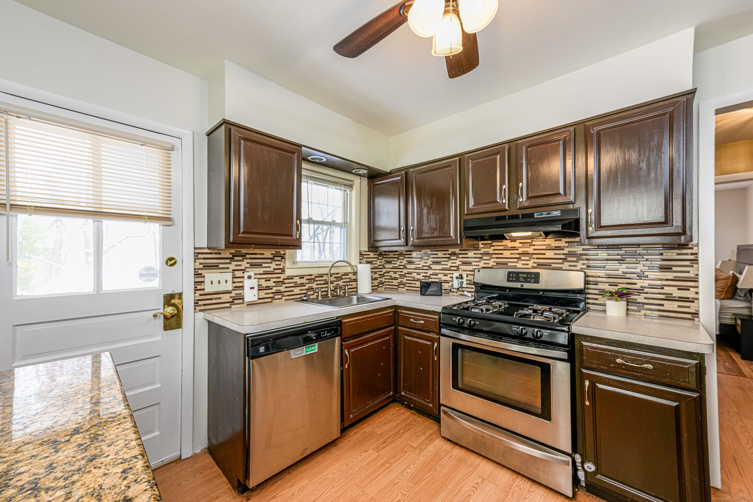 37 Robert Street, Hamden, Connecticut image 16