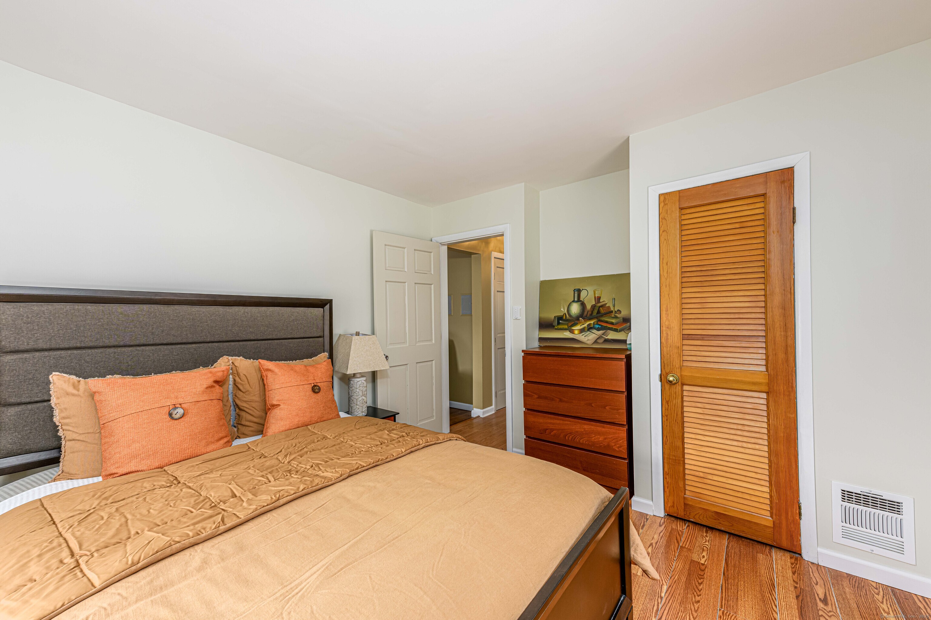 37 Robert Street, Hamden, Connecticut image 22