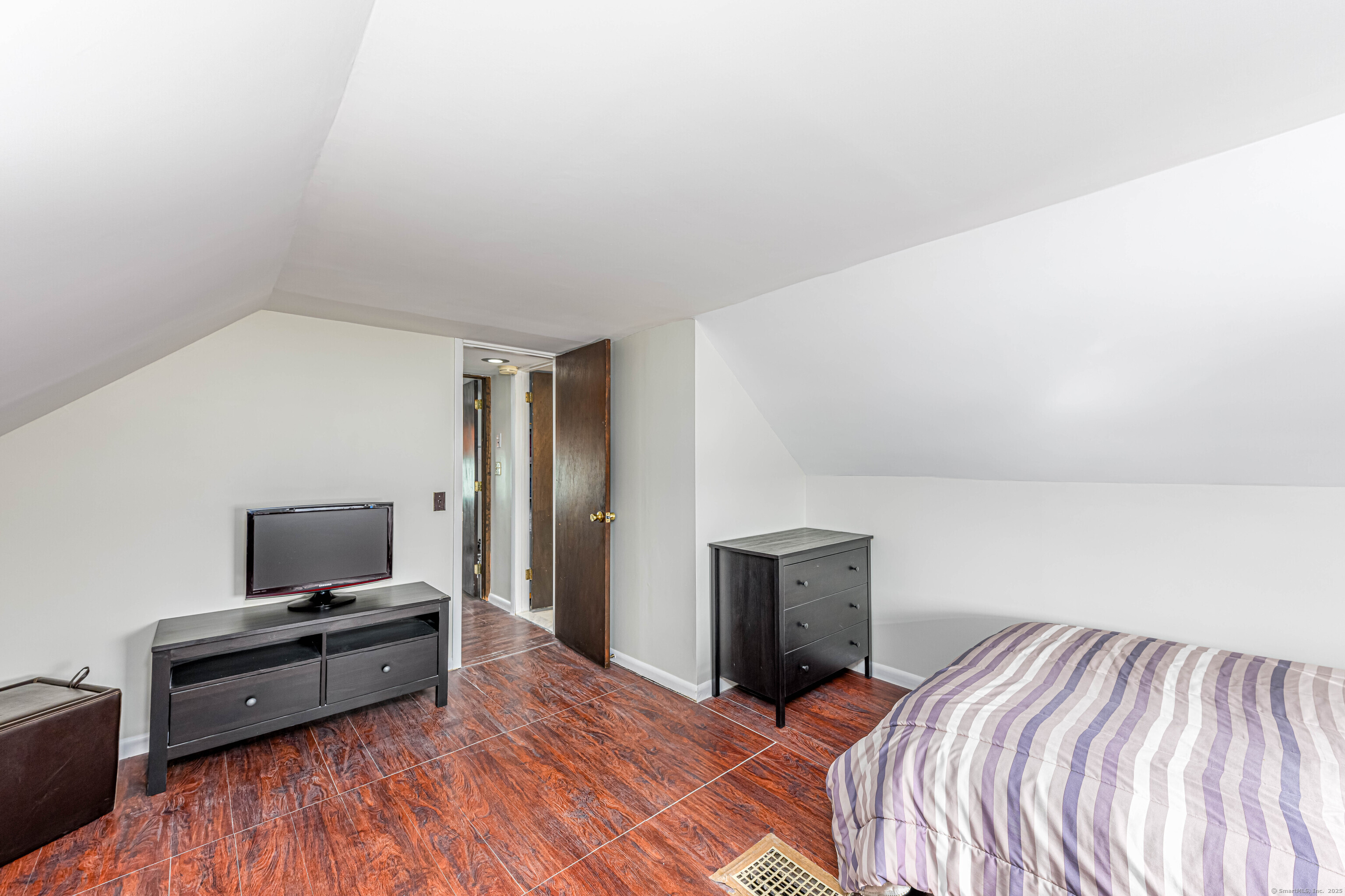 37 Robert Street, Hamden, Connecticut image 25