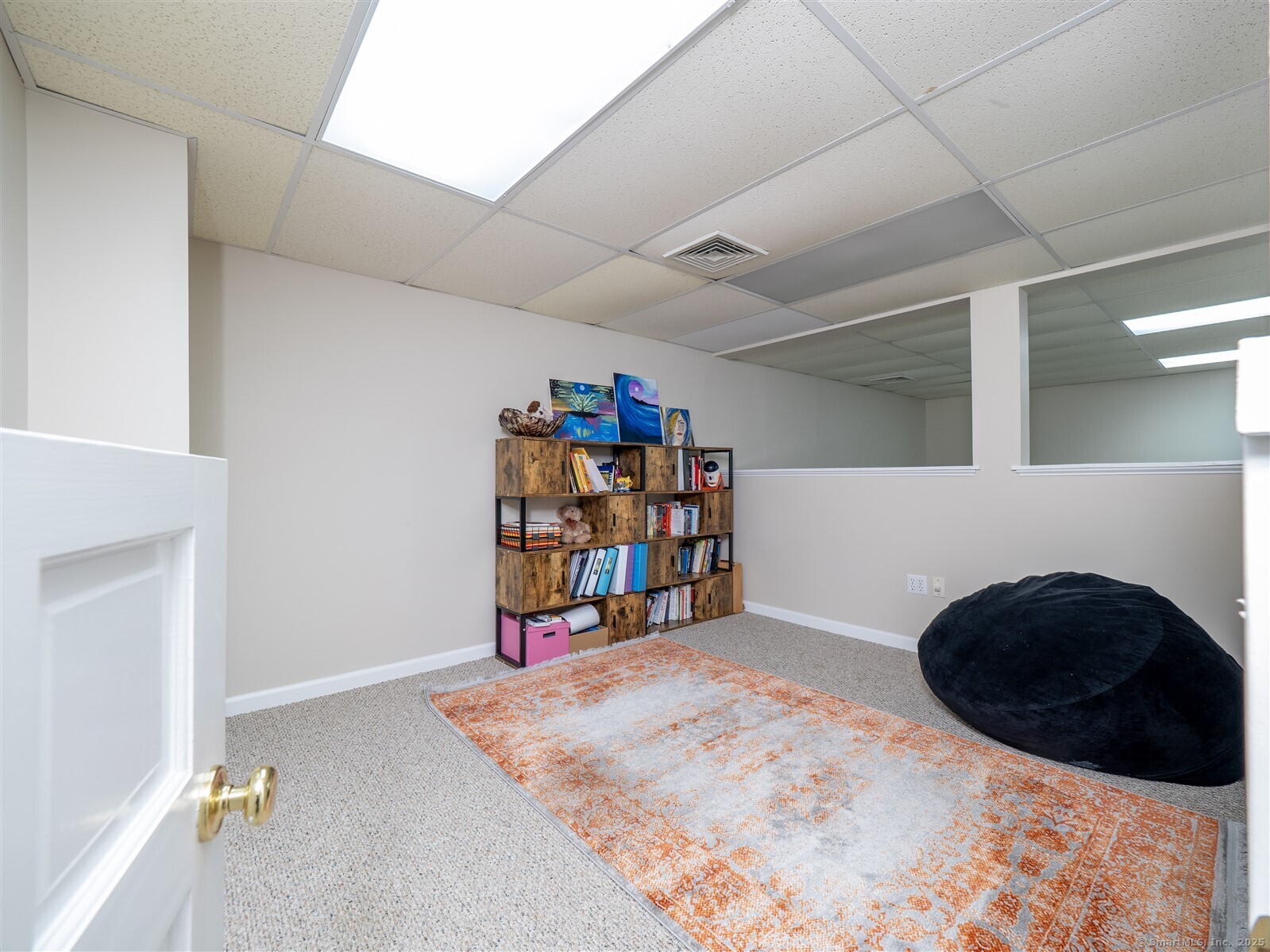 Wilton, Connecticut 06897, United States, 3 Bedrooms Bedrooms, ,3 BathroomsBathrooms,Residential,Active,166609