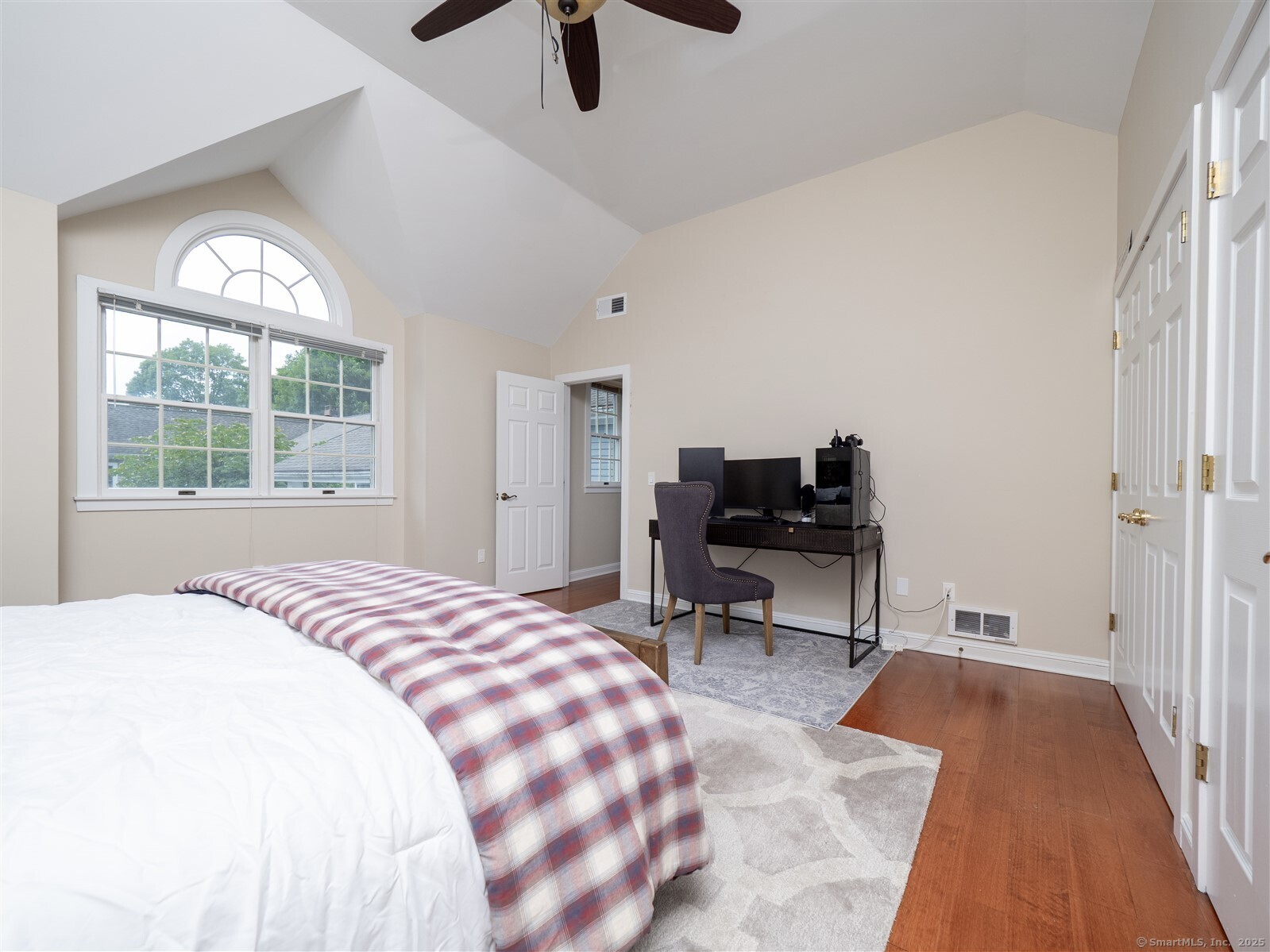 Wilton, Connecticut 06897, United States, 3 Bedrooms Bedrooms, ,3 BathroomsBathrooms,Residential,Active,166609