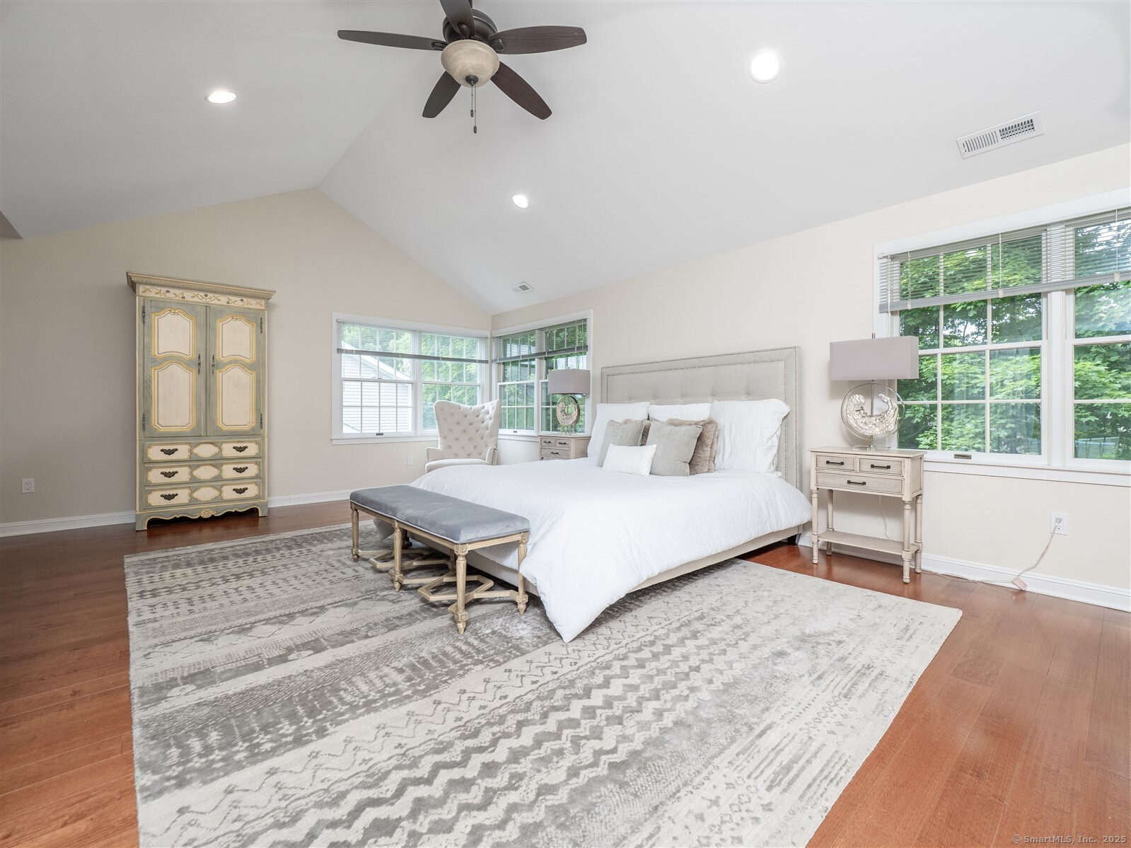 Wilton, Connecticut 06897, United States, 3 Bedrooms Bedrooms, ,3 BathroomsBathrooms,Residential,Active,166609