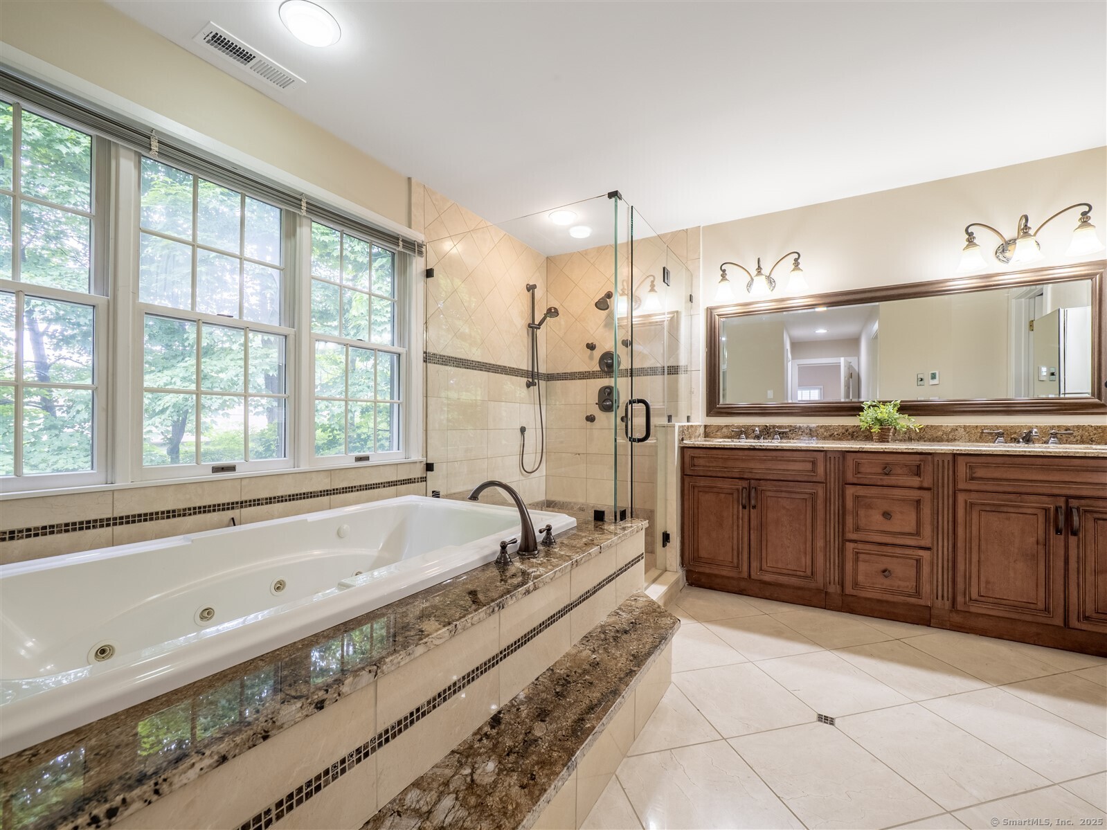 Wilton, Connecticut 06897, United States, 3 Bedrooms Bedrooms, ,3 BathroomsBathrooms,Residential,Active,166609