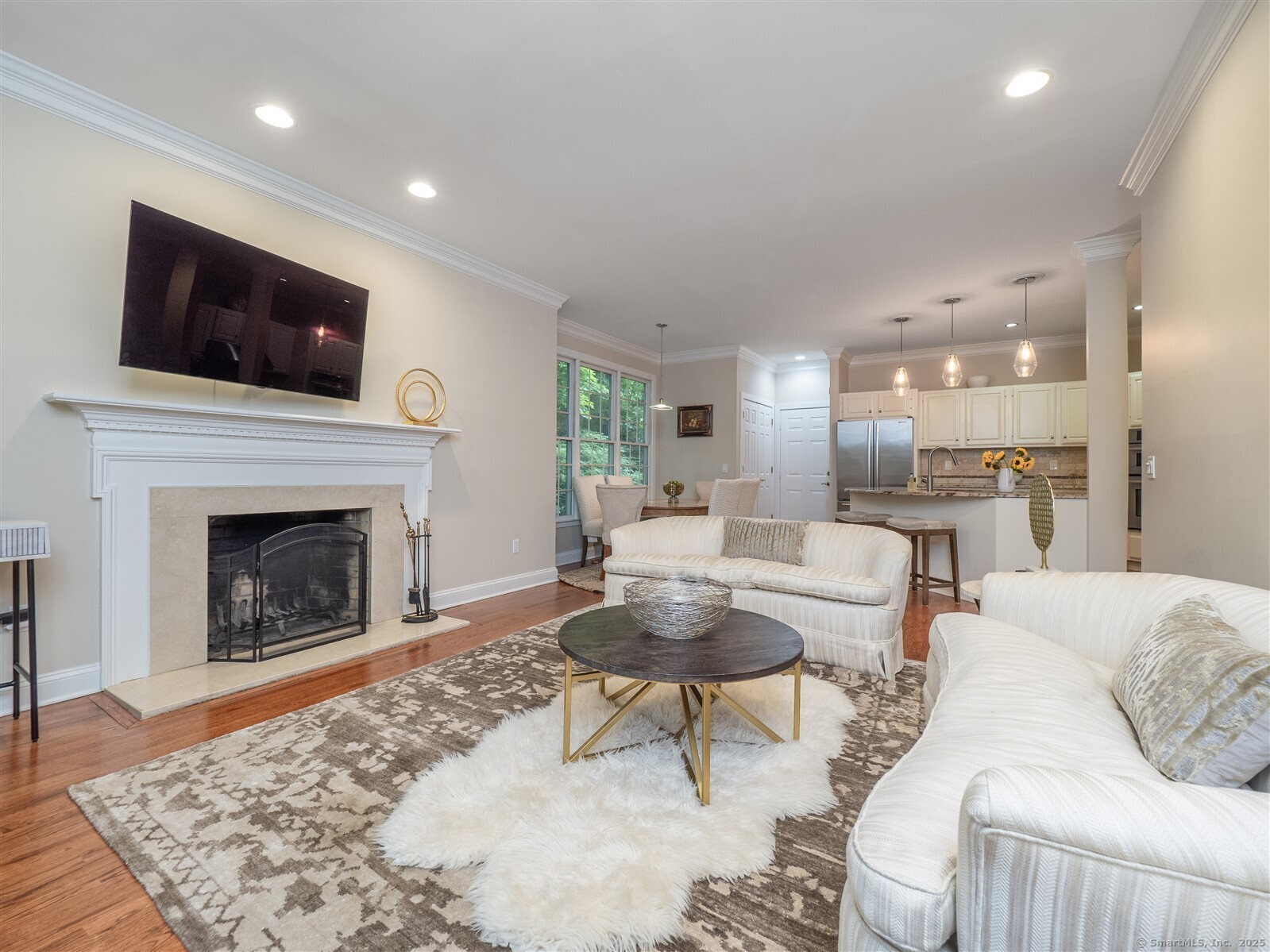 Wilton, Connecticut 06897, United States, 3 Bedrooms Bedrooms, ,3 BathroomsBathrooms,Residential,Active,166609