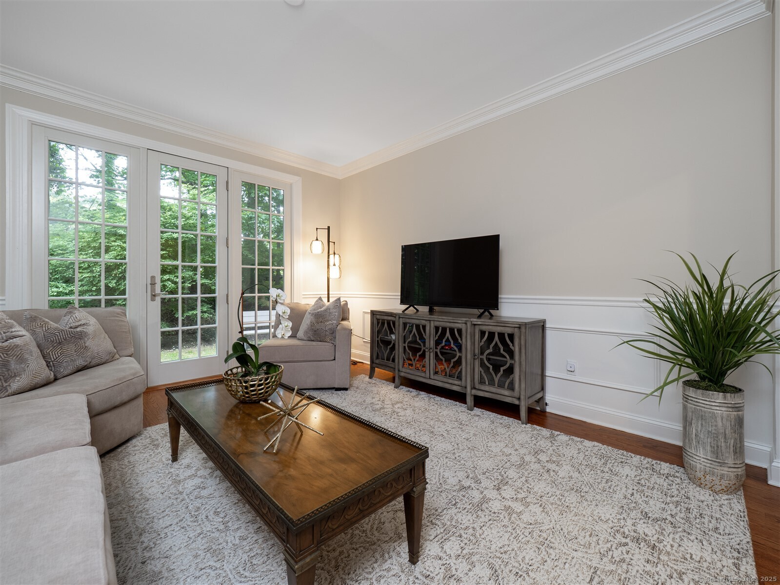 Wilton, Connecticut 06897, United States, 3 Bedrooms Bedrooms, ,3 BathroomsBathrooms,Residential,Active,166609