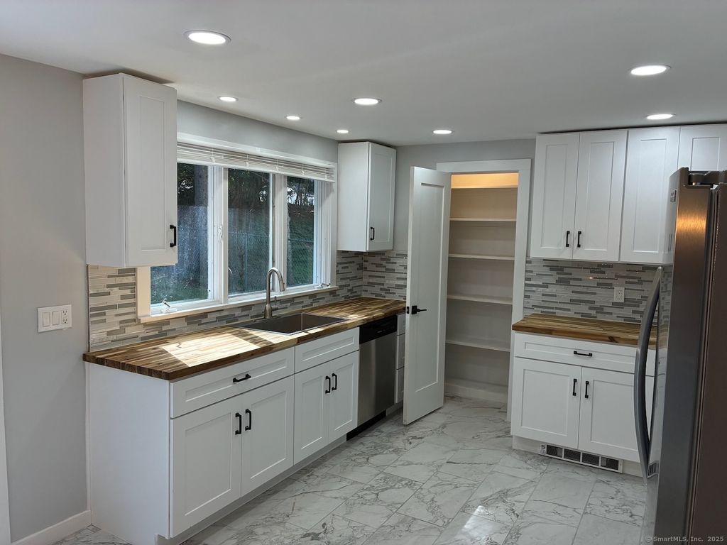 Photo of 60 Gayfield Road, Waterbury, CT 06706 (MLS # 24134771)