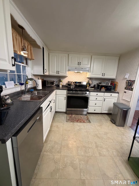 Tiny photo for 360 Griswold Street, Glastonbury, CT 06033 (MLS # 24192390)