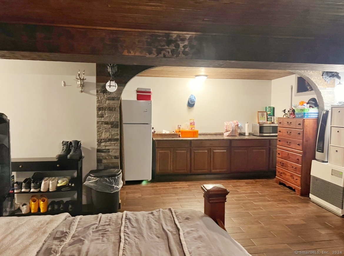 26 Mohican Lane, Bristol, Connecticut image 14
