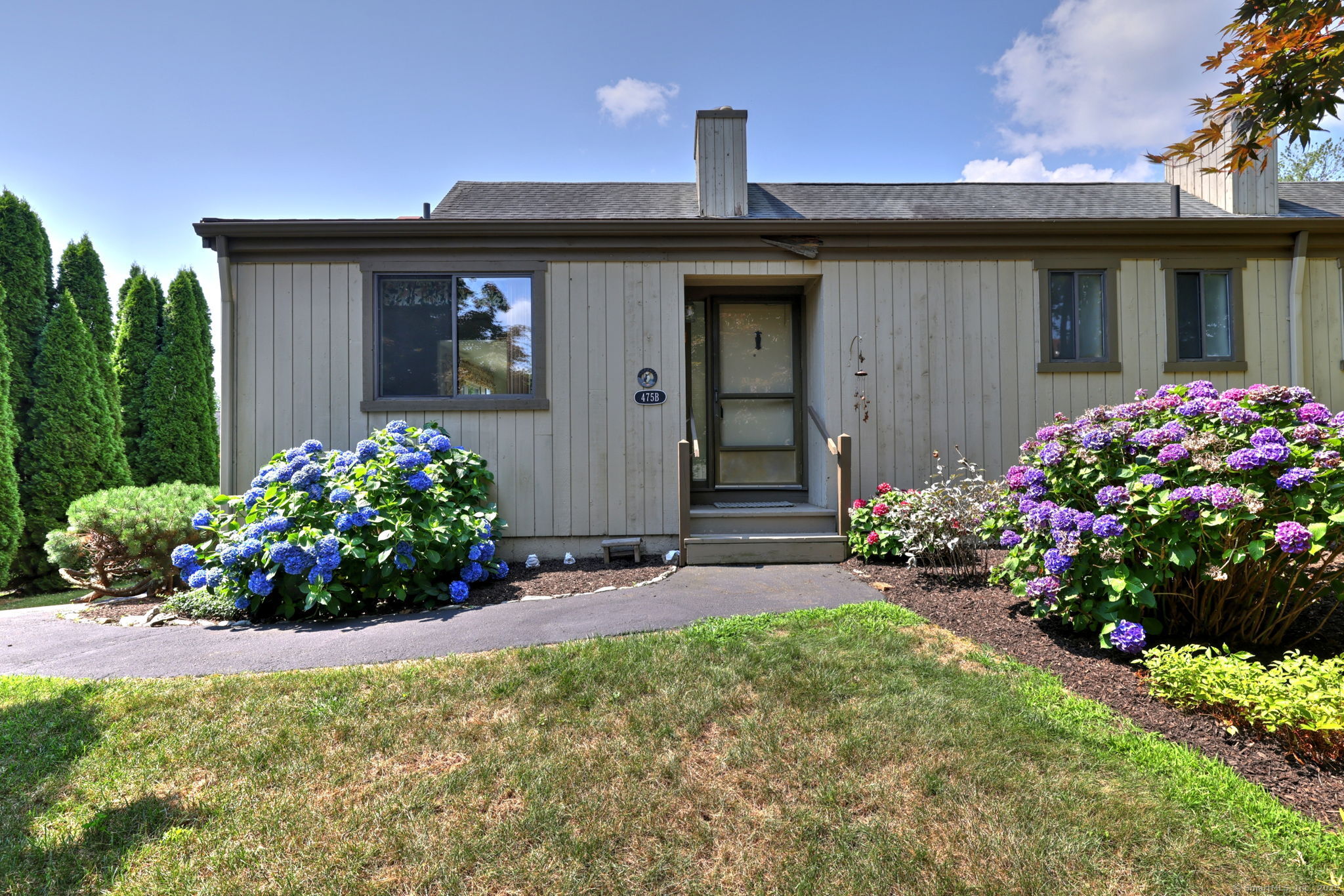 475 Commanche Lane B