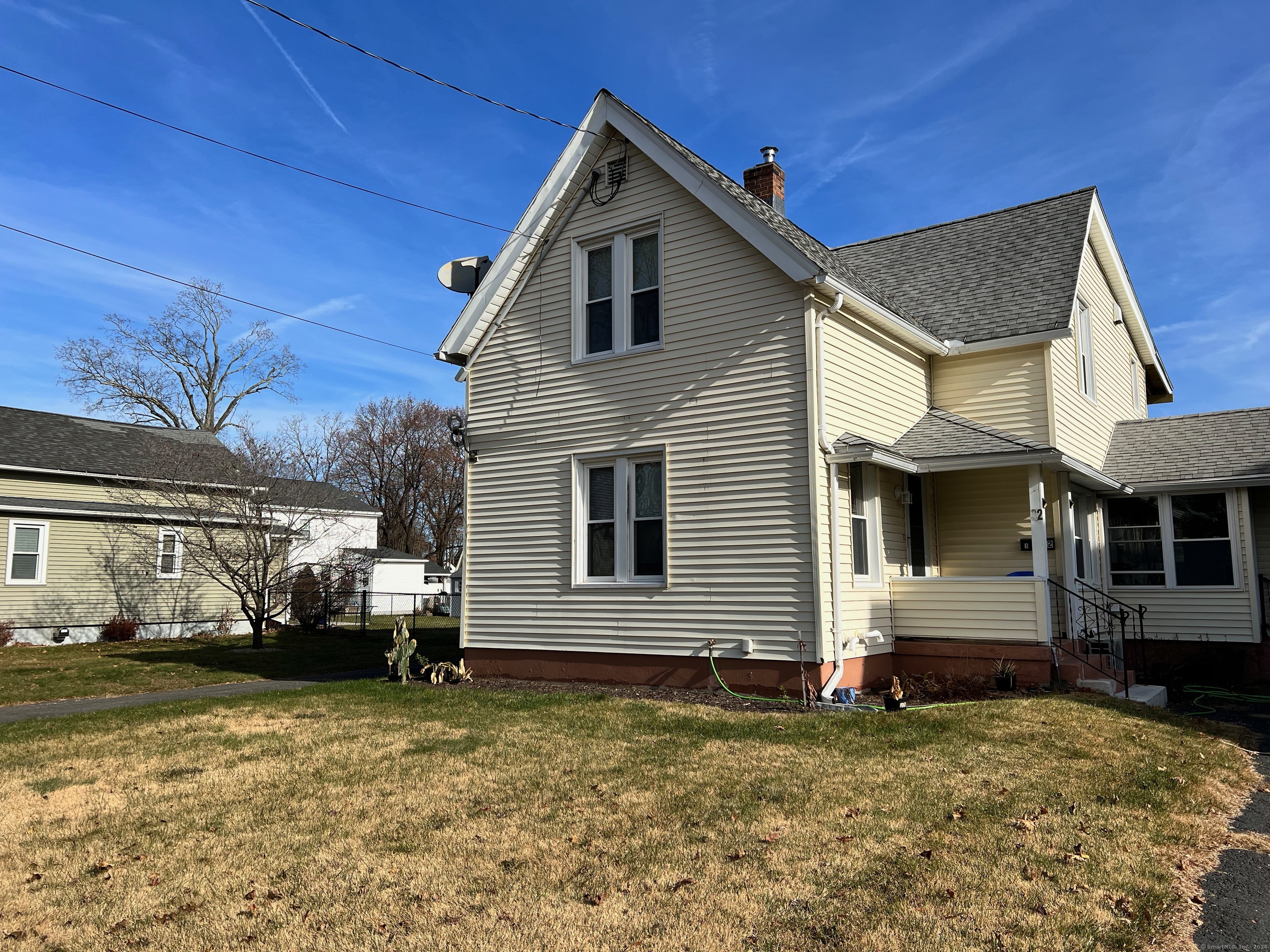 Rental Property at 32 Church Street, Plainville, Connecticut - Bedrooms: 2 
Bathrooms: 1 
Rooms: 4  - $2,000 MO.