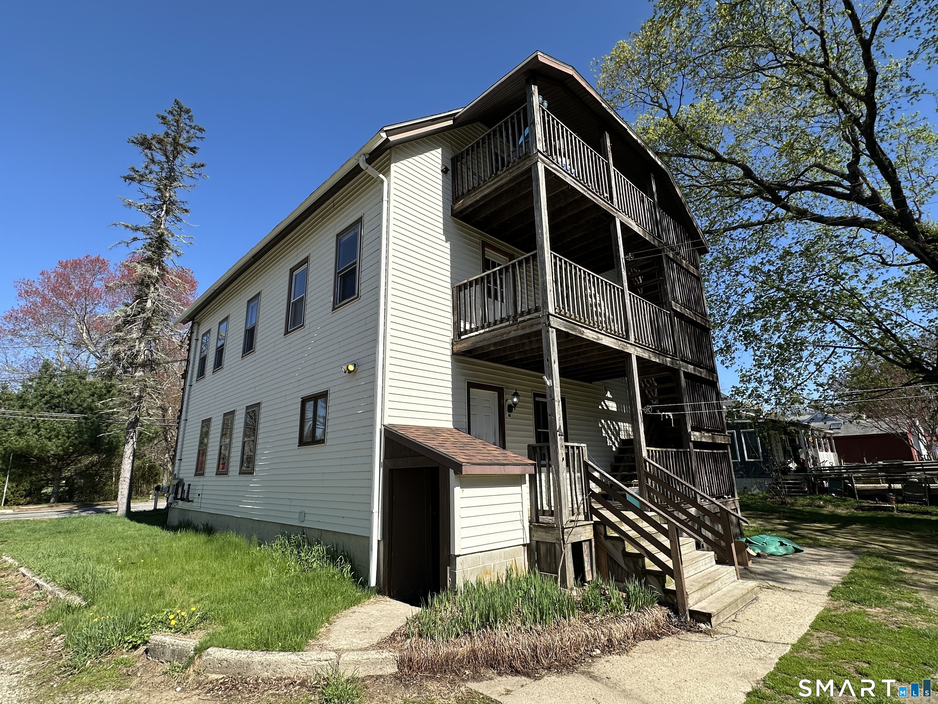 16-20 Lake Street