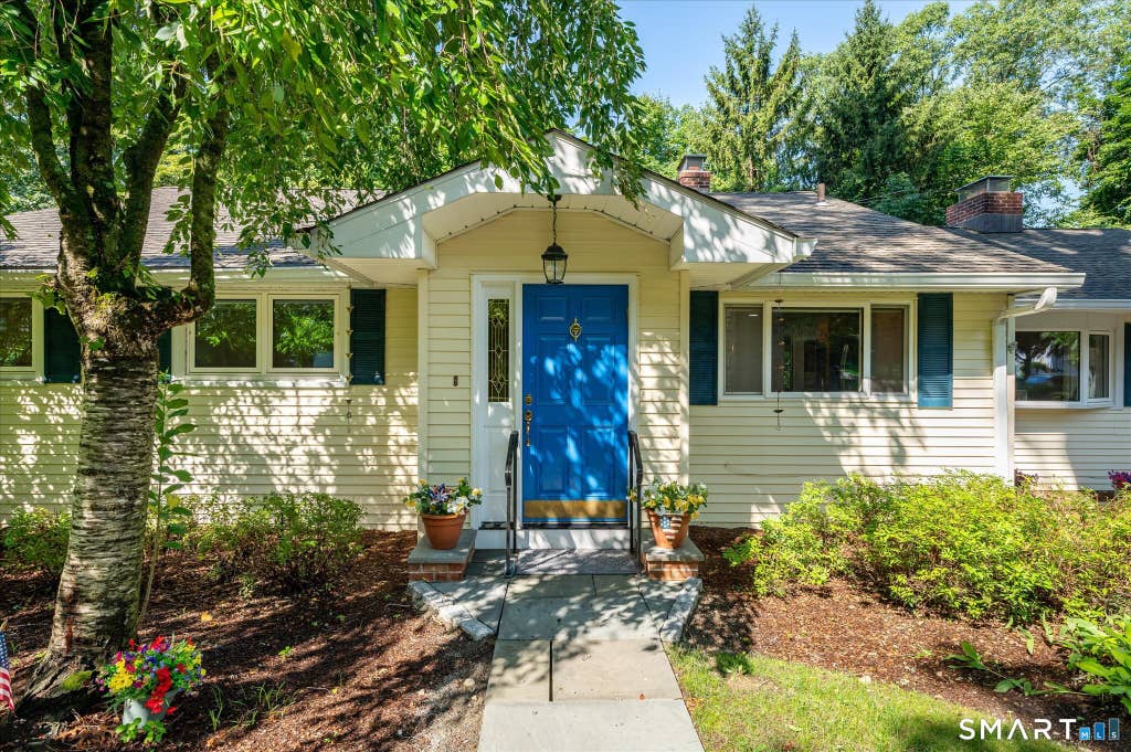 Photo of 27 Archer Lane, Stamford, CT 06905 (MLS # 24197682)