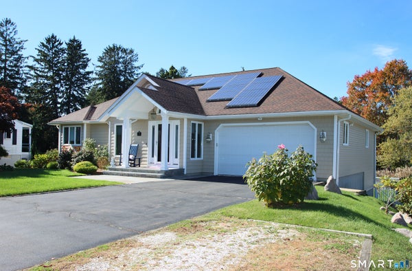 39 LANPHIER RD, BRANFORD, CT 06405 - Image 8e76bf7286a2efcfdf3412e07ed8fae5/4042749294
