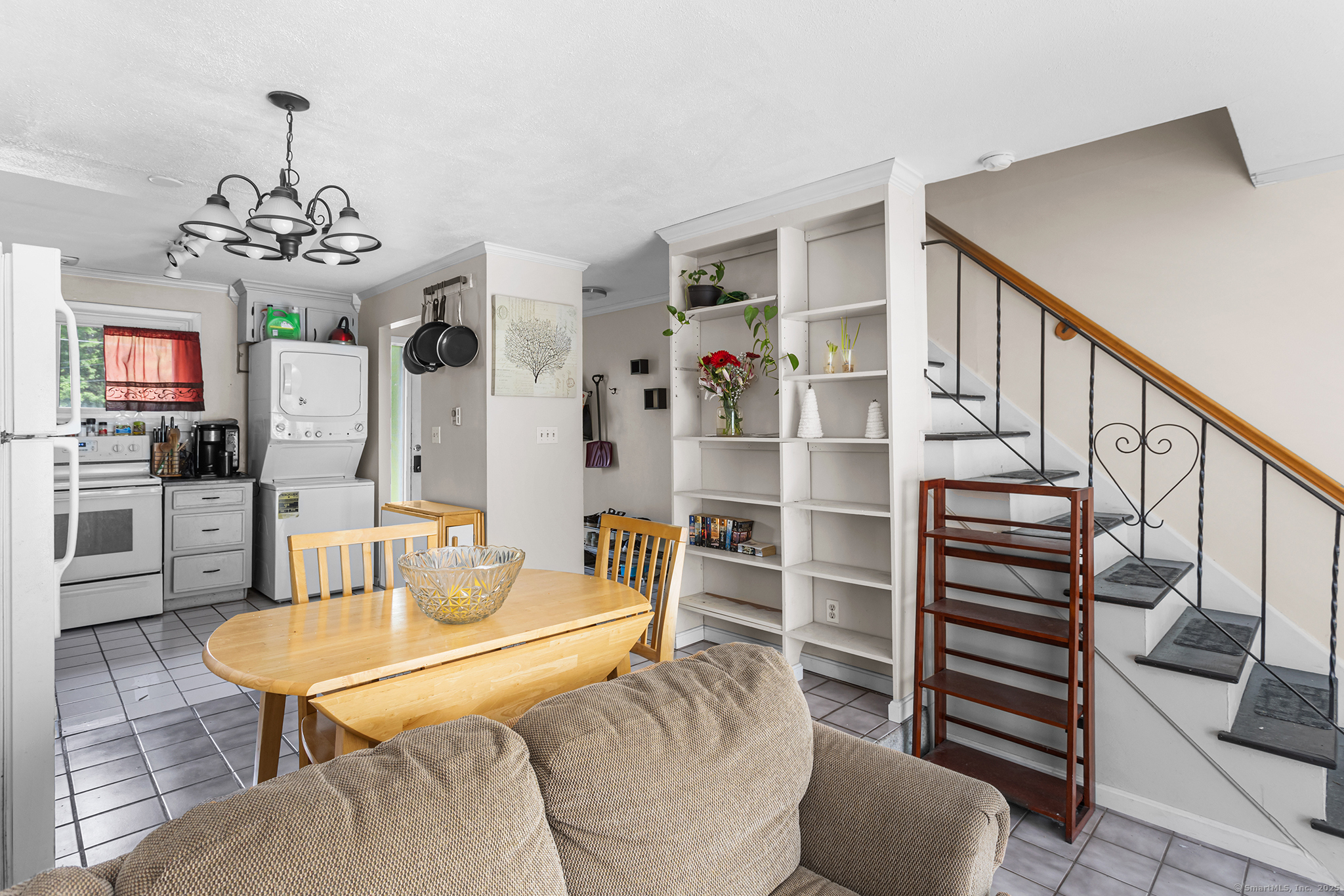 32 Anton Road APT C