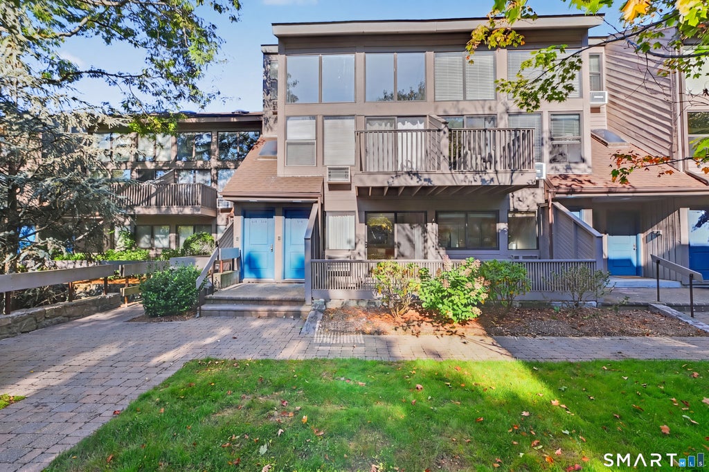 Photo of 1465 E Putnam Avenue #510, Greenwich, CT 06870 (MLS # 24208239)