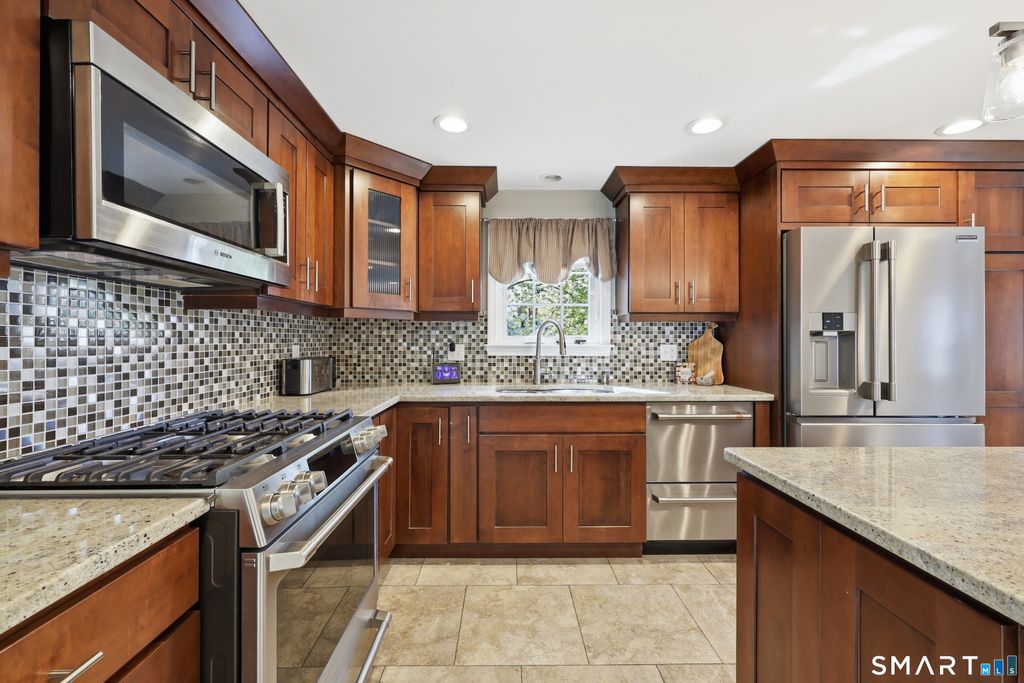 Photo of 19 Cheney Lane, Newington, CT 06111 (MLS # 24164903)